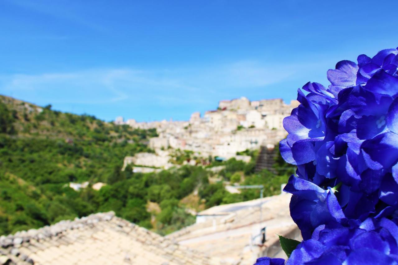Visum Hyblea Apartment Ragusa Bagian luar foto